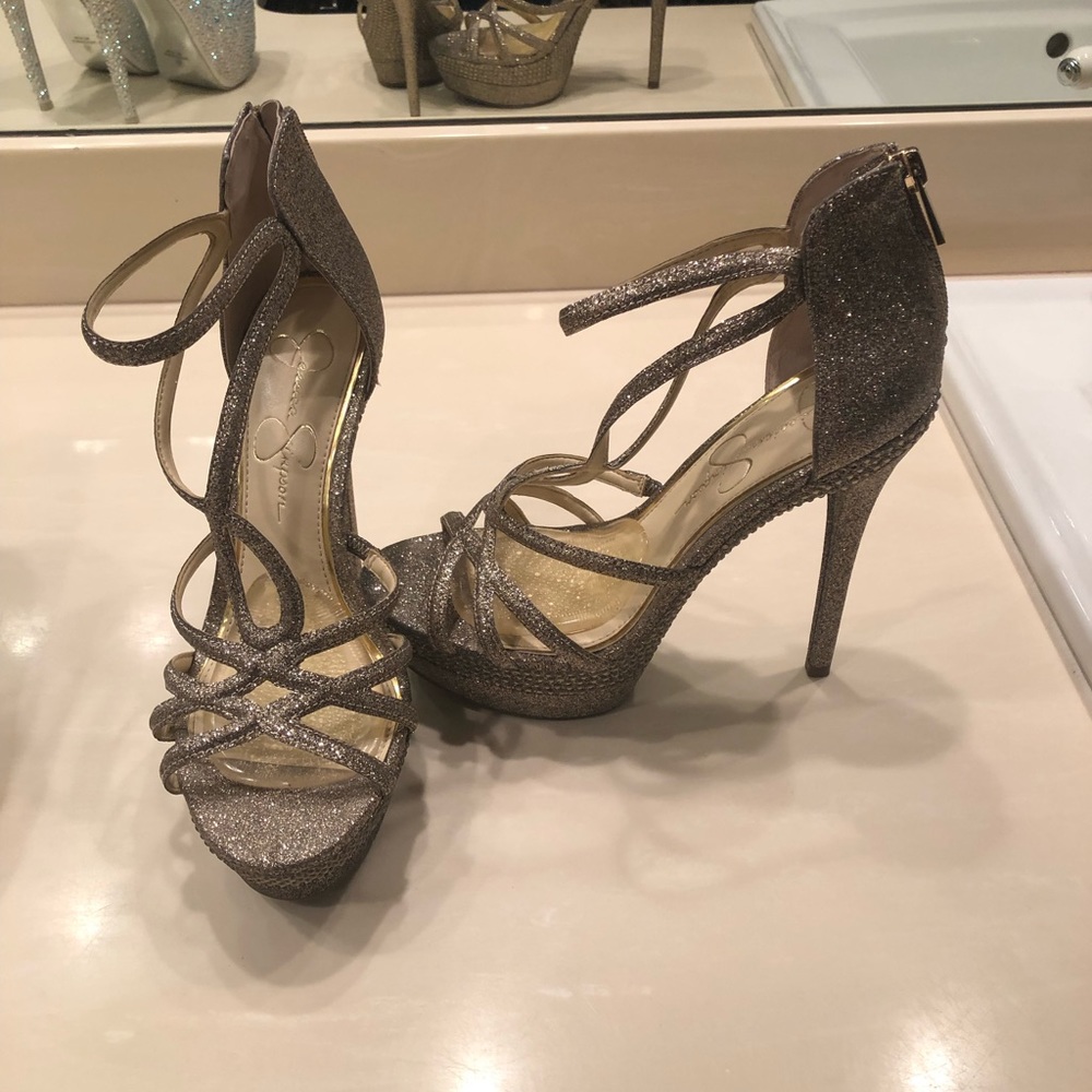 Jessica Simpson Gold shoes 8.5